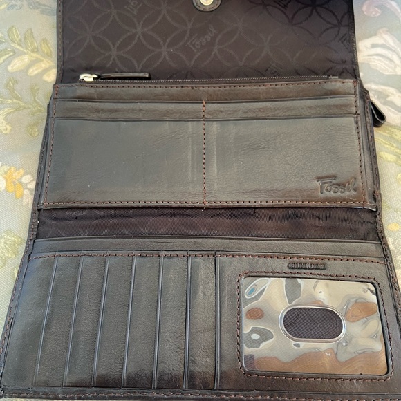 Black & Brown Fossil Purse with matching Wallet - Picture 16 of 16